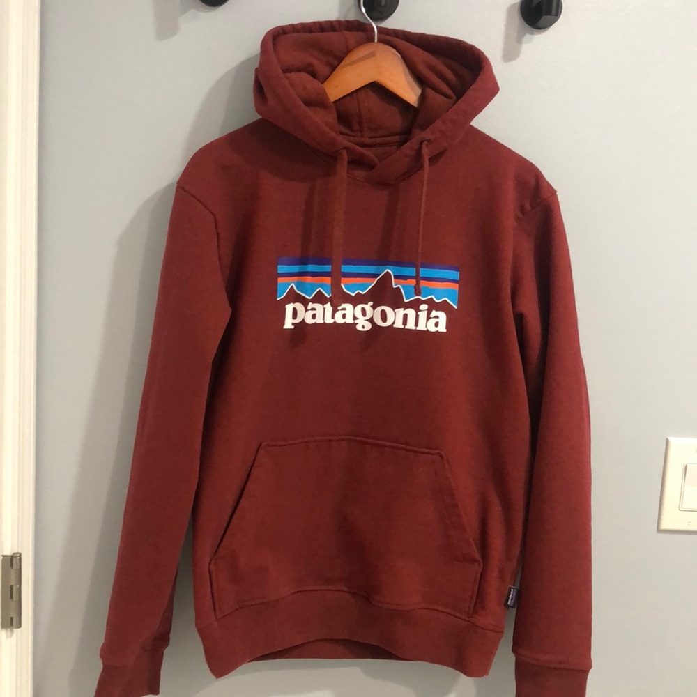 Patagonia Uprisal Hoodie Regular Fit in Barn Red Men’s size Small